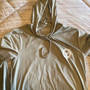 Men’s XS Vineyard Vines Performance hoodie